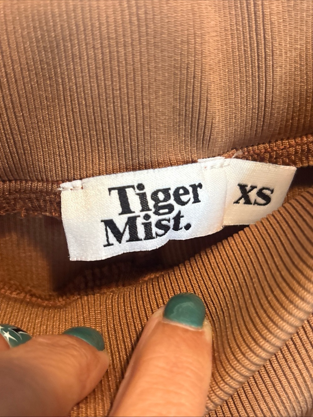 Tiger Mist Ribbed Two-Piece Active Set in Rust Brown - Picture 13 of 13